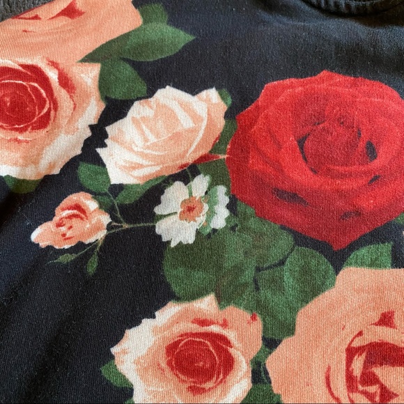 Floral Pullover Sweater - Picture 7 of 7